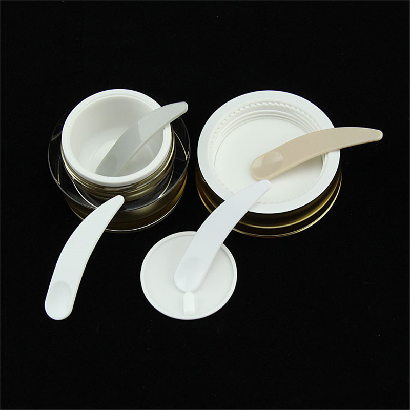 Miljøvenlig hvid kosmetisk ske til blanding og prøveudtagning