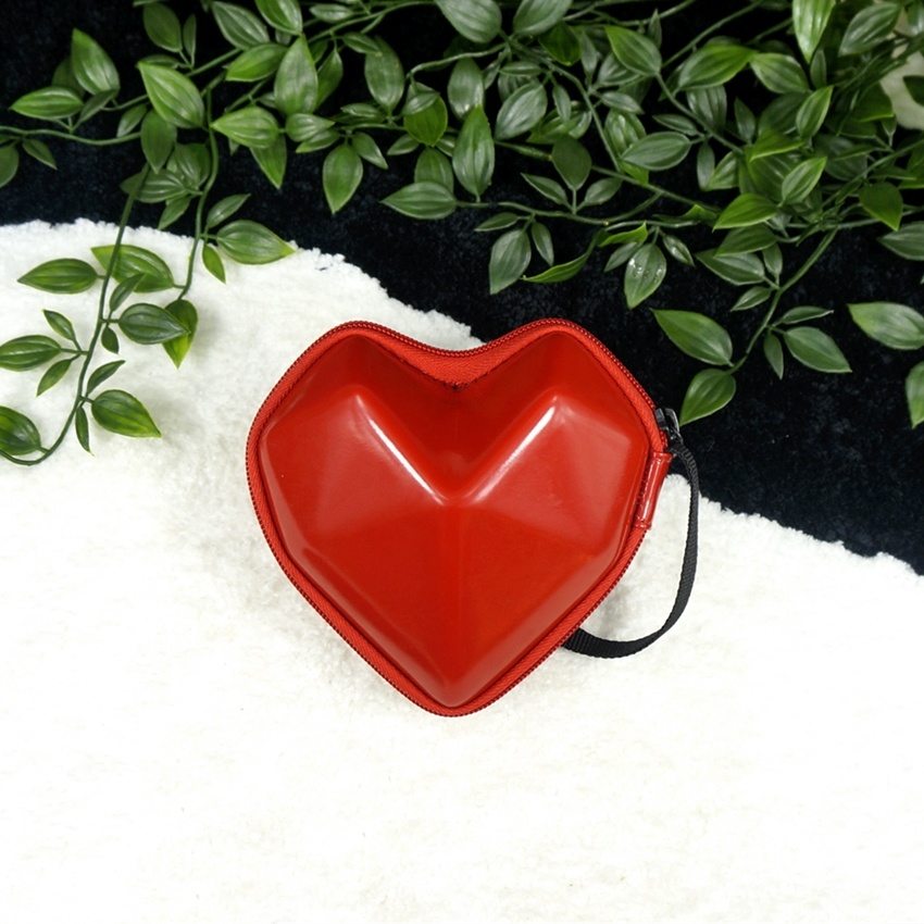 Bærbar lille hjerteform tredimensionel kosmetiktaske