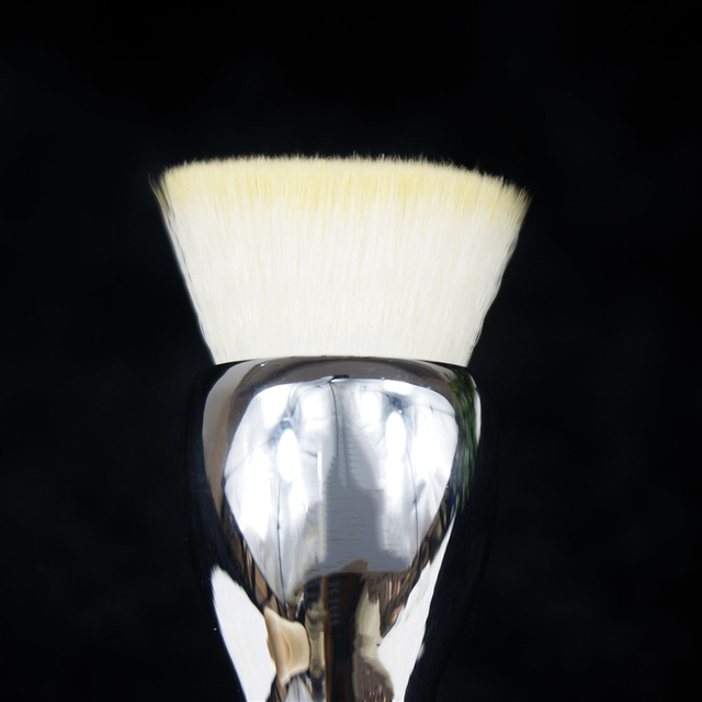 Sølvfarvet kosmetisk børstesæt vælg tilpasset børste